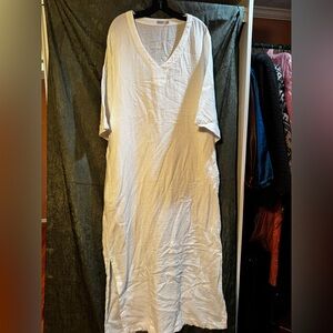 Barefoot Dreams Cream Malibu Collection dress